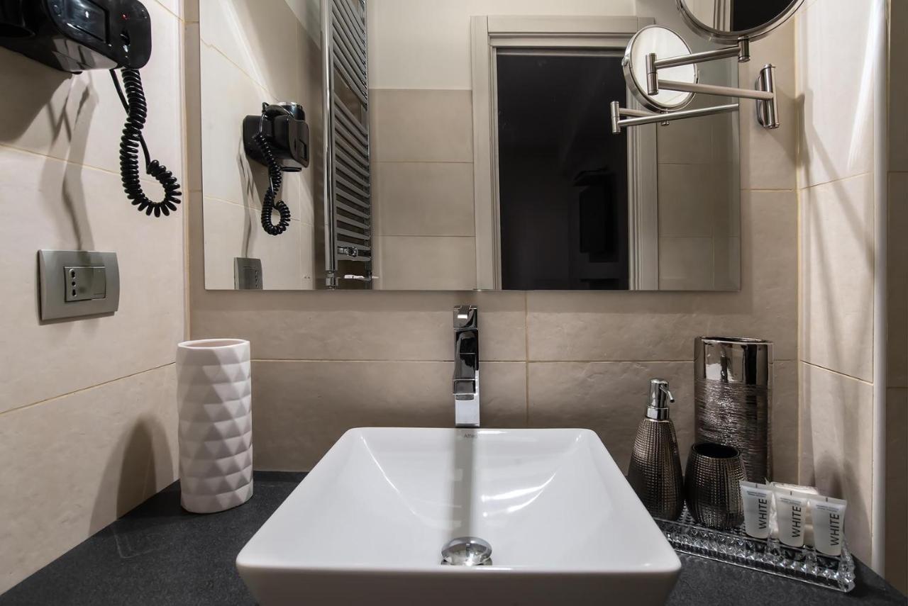 Black And White Suite Rome Extérieur photo